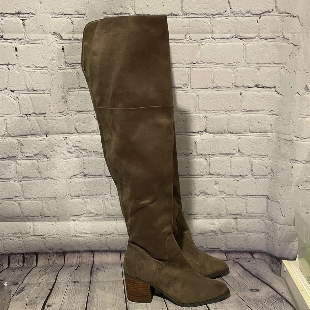 BP”Luke-Fab” Over-the-Knee Boots. NWOB Sz 6